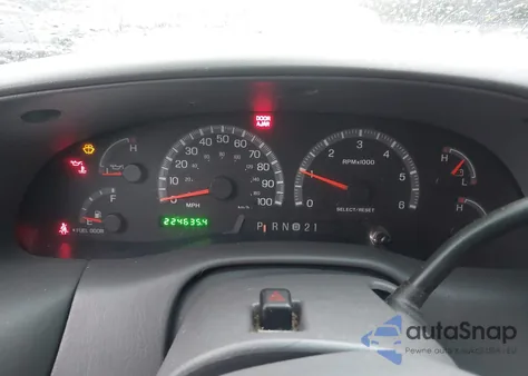 2001 Ford Expedition Xlt z USA, uszkodzony, nr VIN 1FMFU16L11LB00013